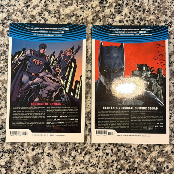 Batman TPB Vol. 1 & 2 - Picture 2 of 6